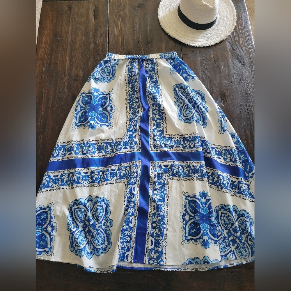 NEW NWOT MIDI MAXI SKIRT-SMALL